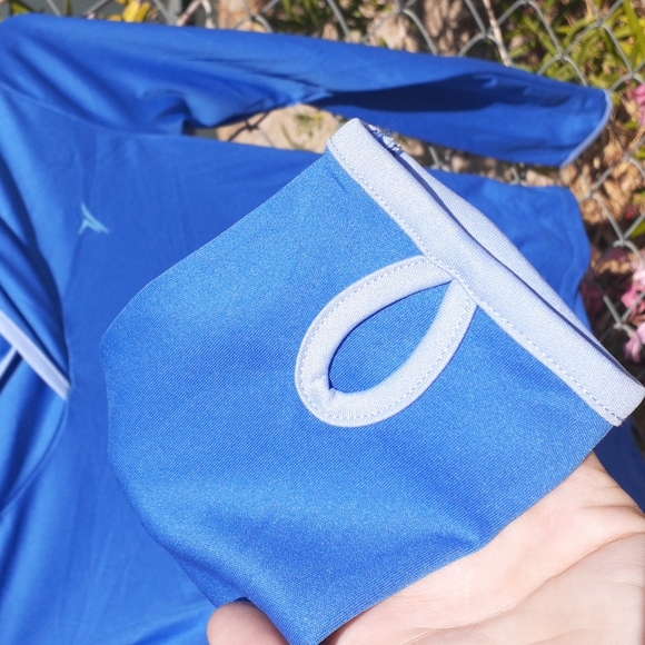 Active by Old Navy Thin Blue Pullover, Size L - Picture 3 of 8